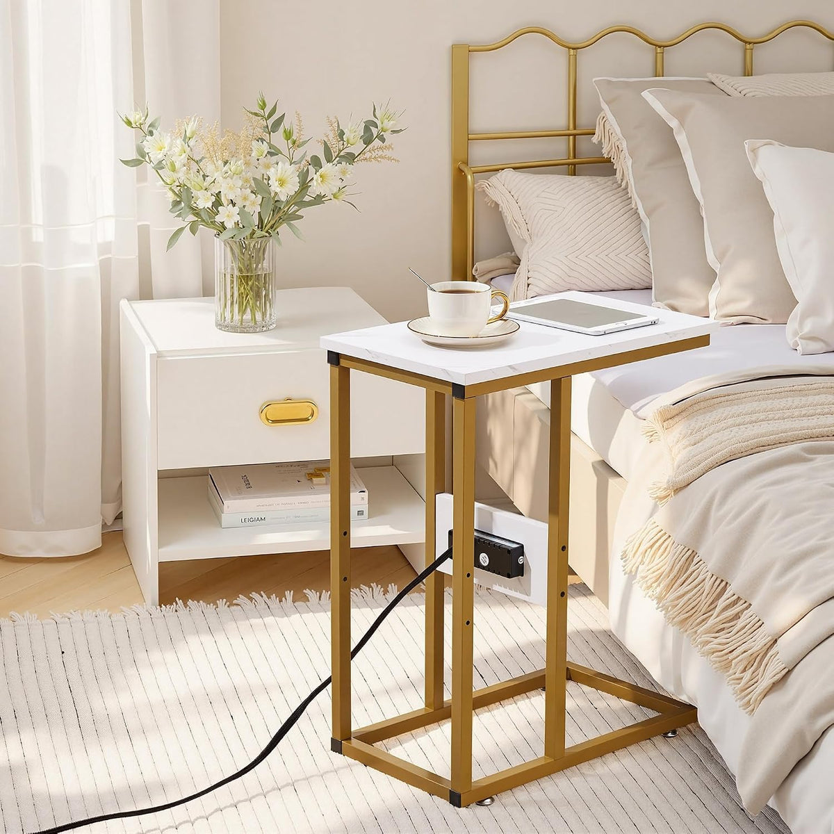 VECELO C-Shaped End Side Table Set of 2, with Charging Station & Two USB Ports and Outlets for Living Room, Bedroom, with Adjustable Feet for Couch/Sofa, Bedside, Small Spaces, Gold