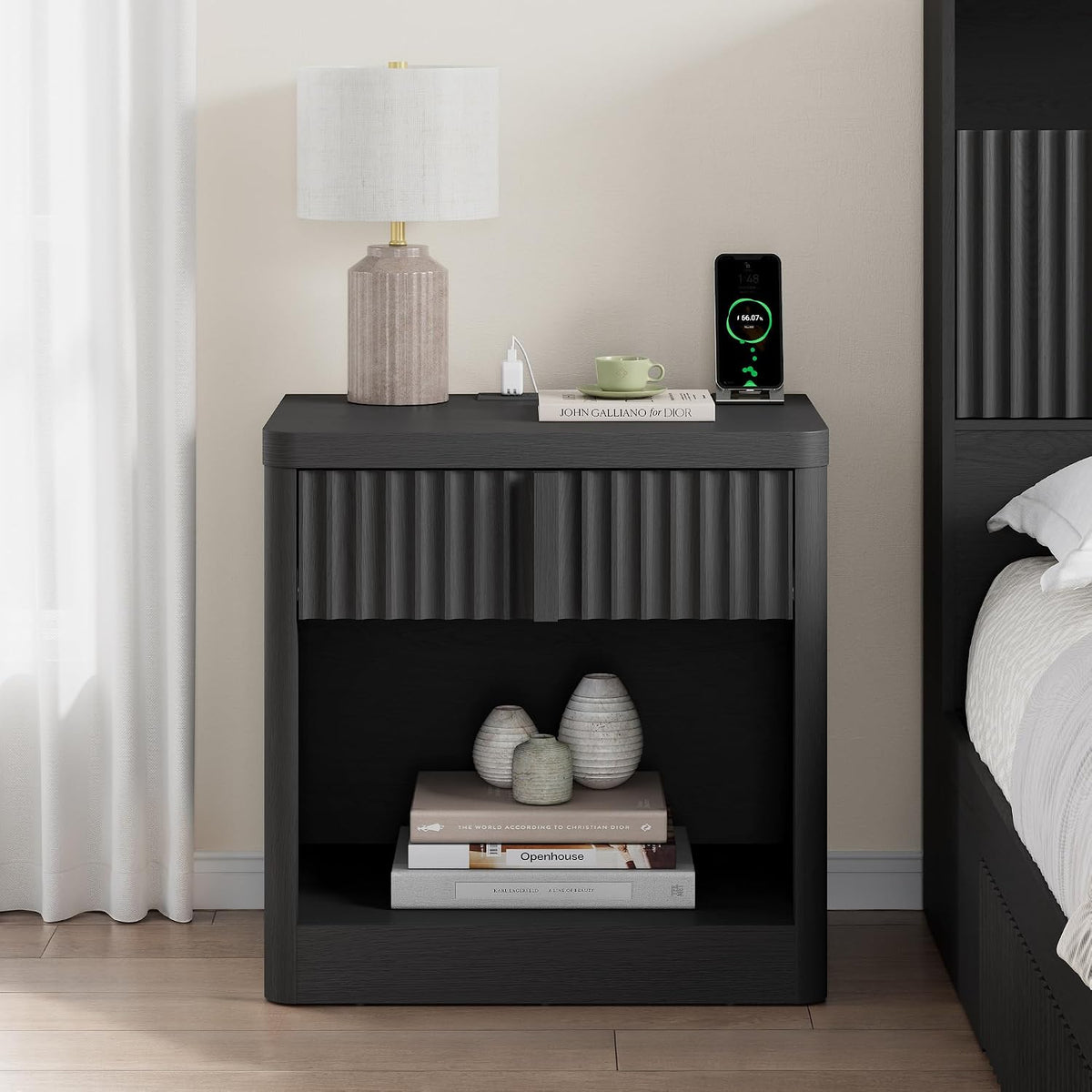 Fluted Nightstand with Charging Station, 23.6" End Table with Solid Wood Handle, Curved Profile Design, Mid Century Moden Bedside Table for Bedroom, Black