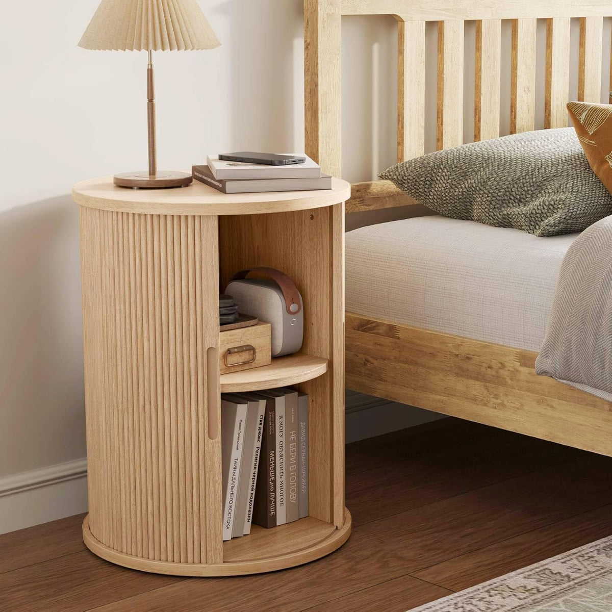 LINSY HOME Round Fluted End Table, Tall Side Table with Sliding Tambour Door and Storage Shelf, Modern Bedside Table, Mid-Century Nightstand for Living Room, Bedroom, Oak