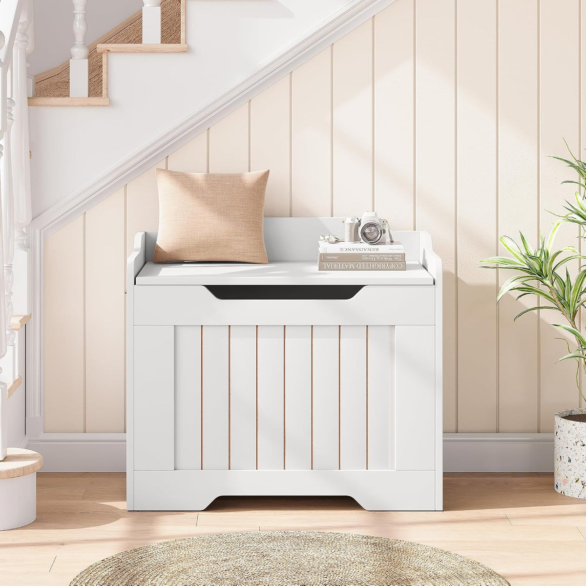Garvee Storage Chest, 24.8" Wooden Storage Bench with Safety Hinge, Flip Top Blanket Chest Trunks, Supports 350 Lb, for Entryway, Living Room, Bedroom, White